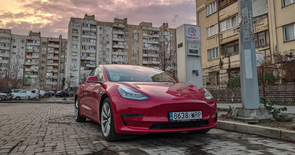Tesla в Молдове в 2025 году: почему хайп прошёл и что выбирают вместо?